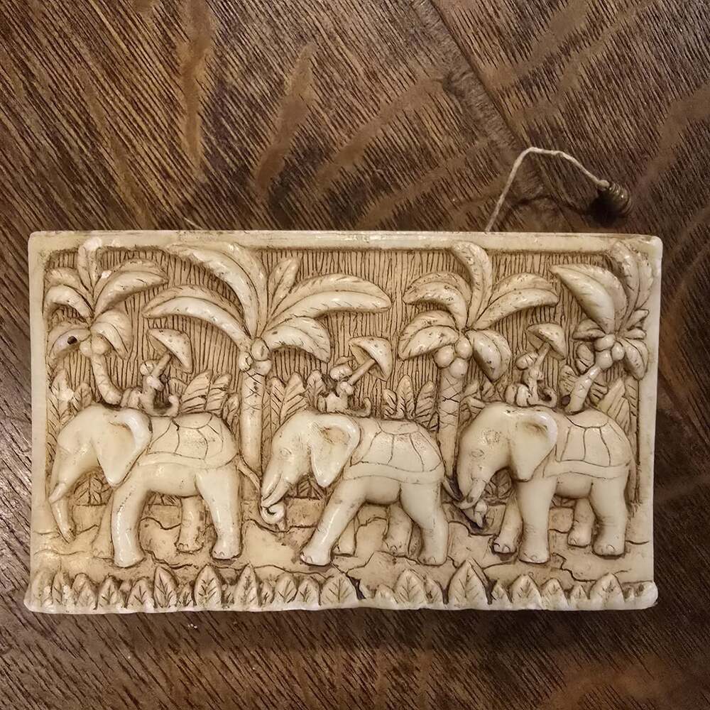 Lava Enterprises Elephant Carved Candle Tropical Jungle Decor Ivory Wax Unused